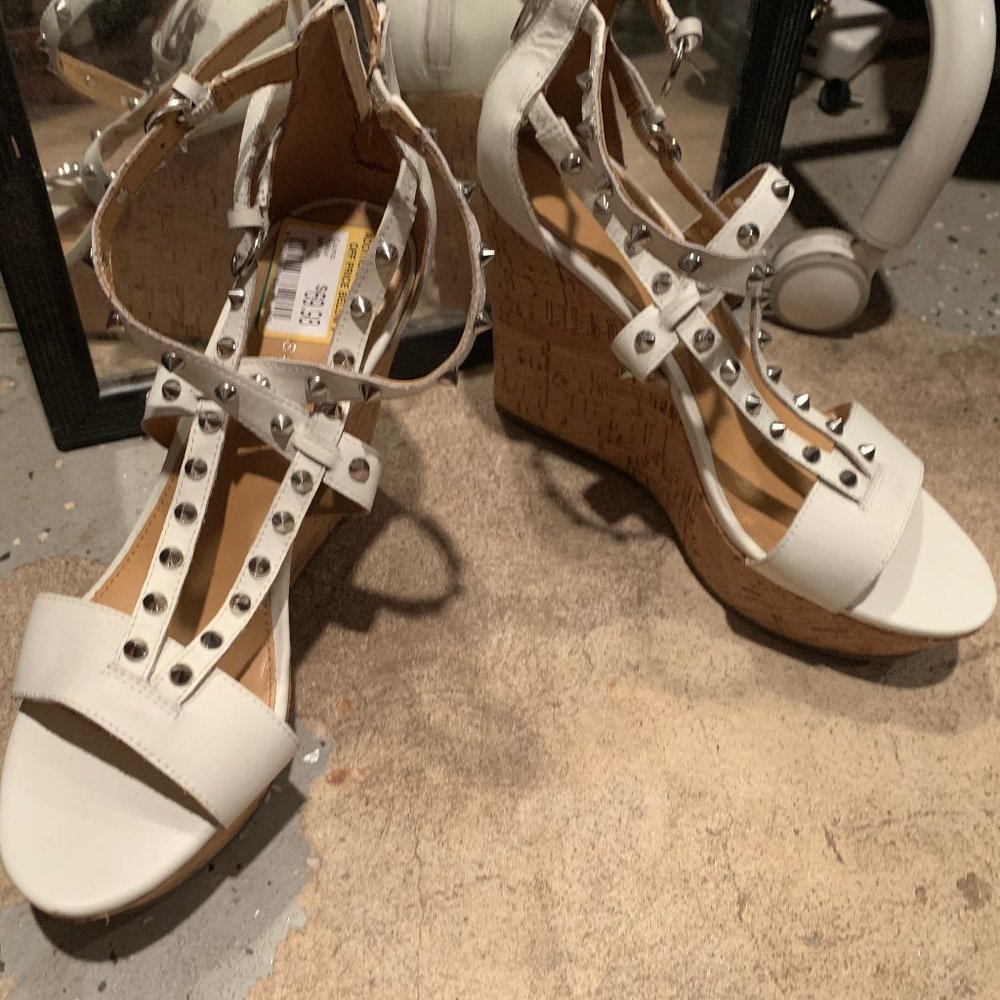 Marc Fisher Wedges